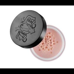 KatVonD lock-it Brightening powder in (Peach)